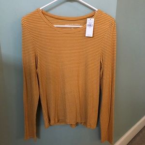 Long sleeve American Eagle t-shirt